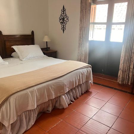 Hotel Meson De Los Virreyes Villa de Leyva Bagian luar foto