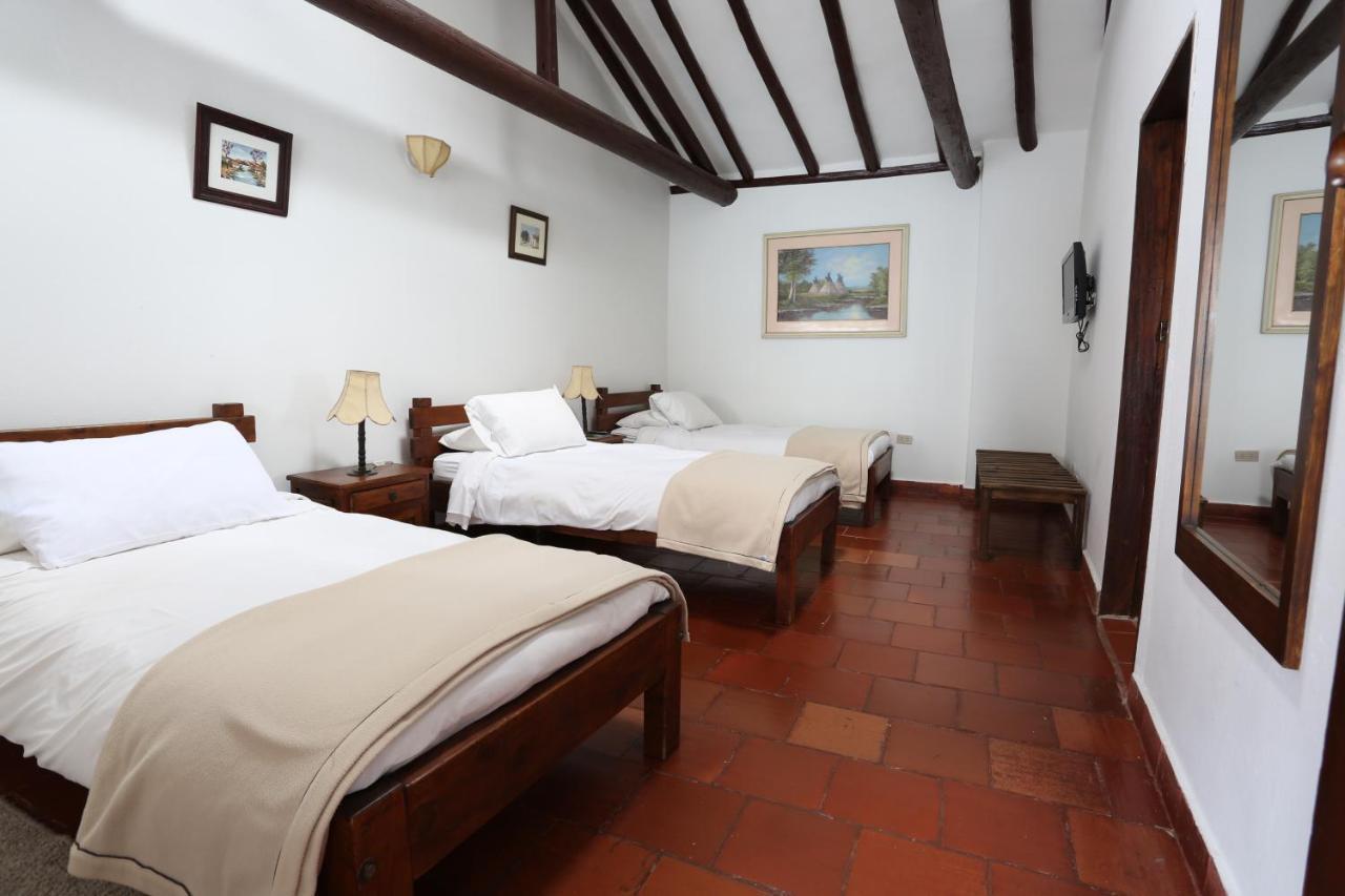 Hotel Meson De Los Virreyes Villa de Leyva Bagian luar foto