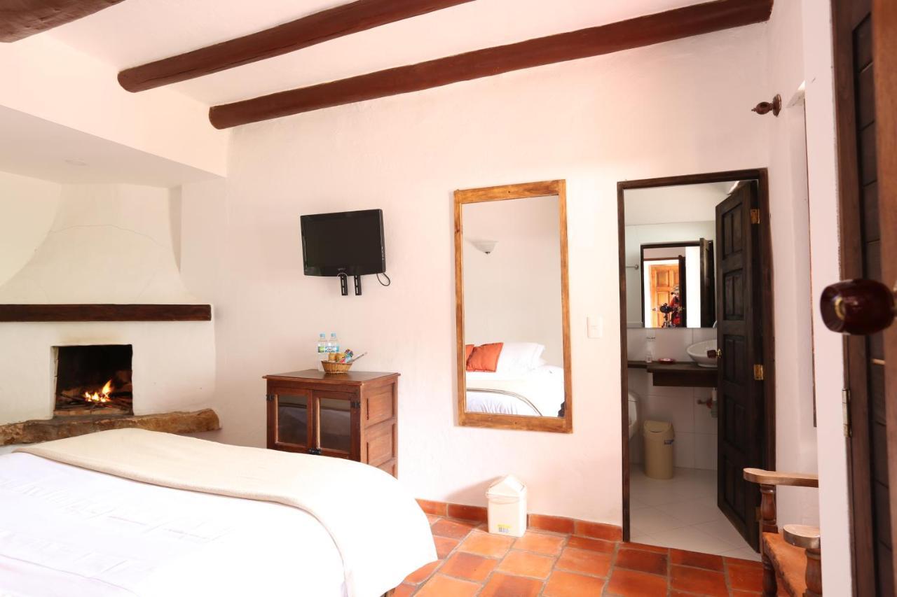 Hotel Meson De Los Virreyes Villa de Leyva Bagian luar foto