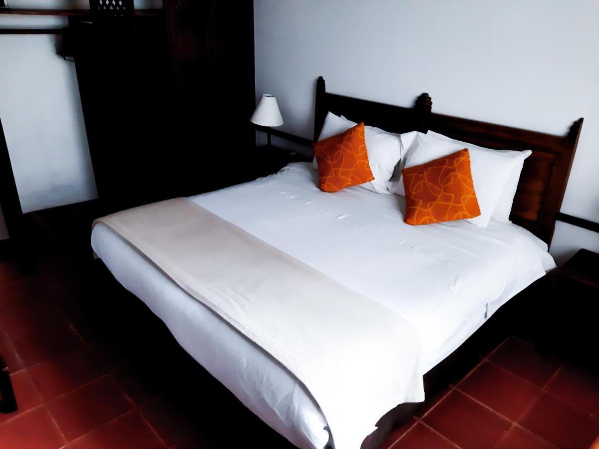 Hotel Meson De Los Virreyes Villa de Leyva Bagian luar foto