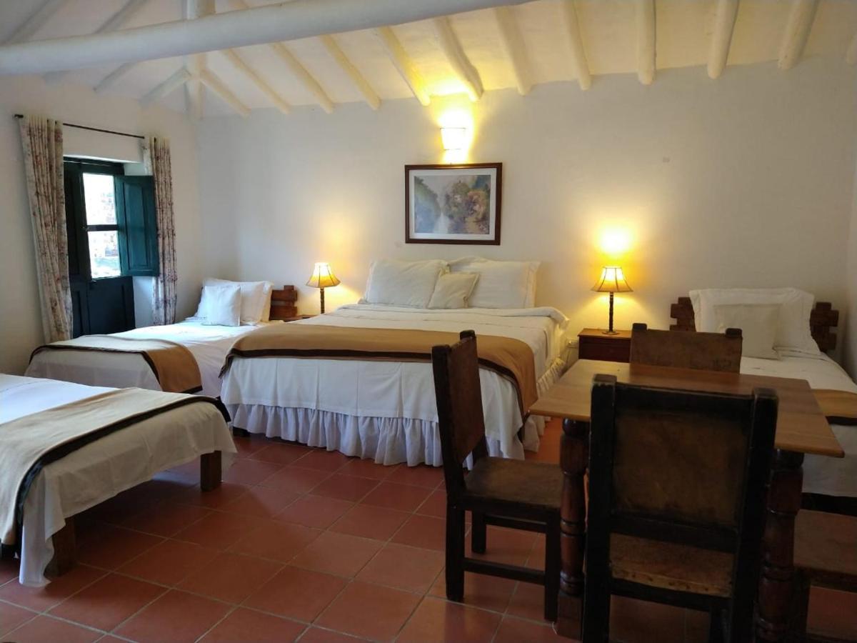 Hotel Meson De Los Virreyes Villa de Leyva Bagian luar foto