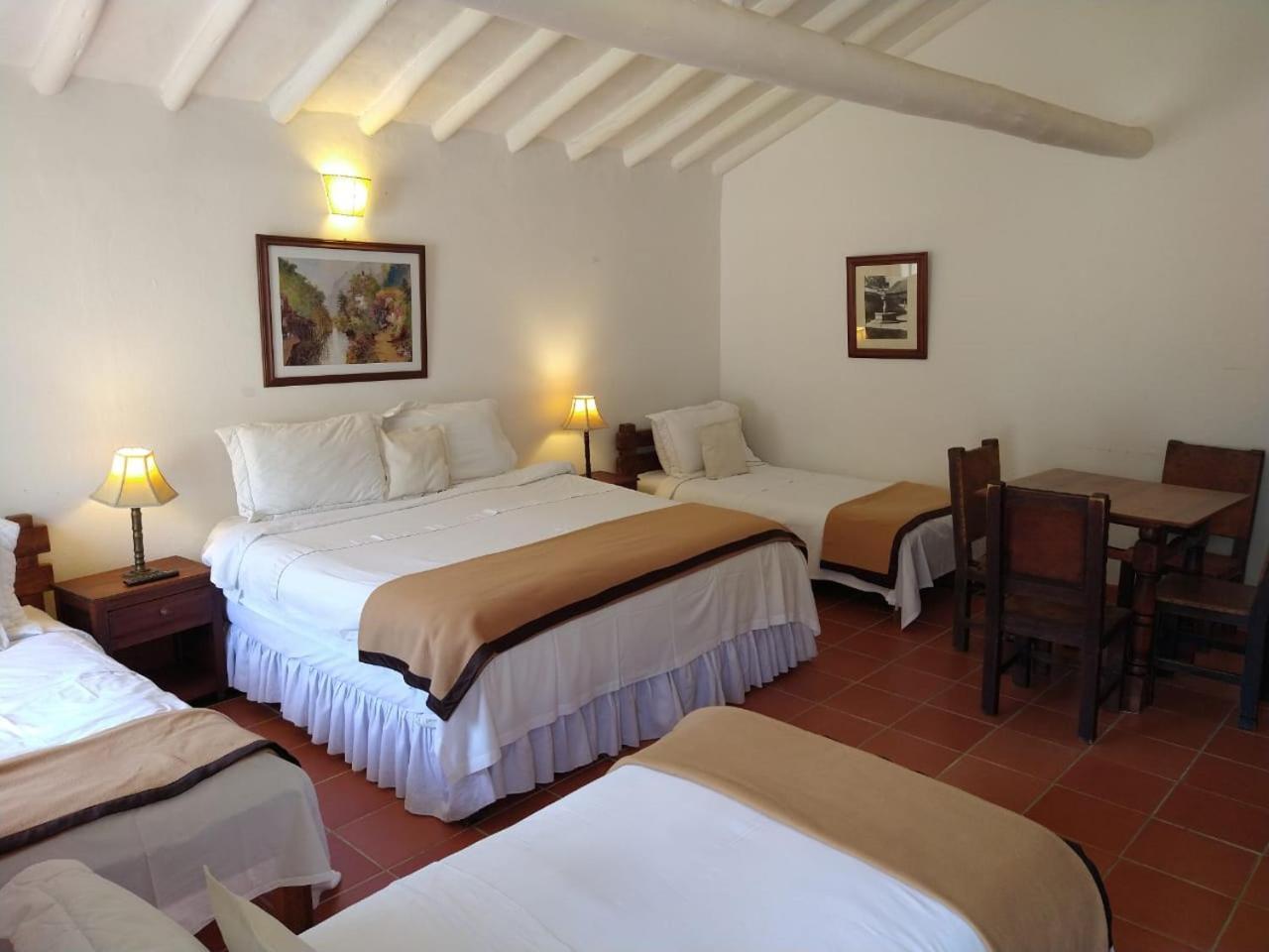 Hotel Meson De Los Virreyes Villa de Leyva Bagian luar foto