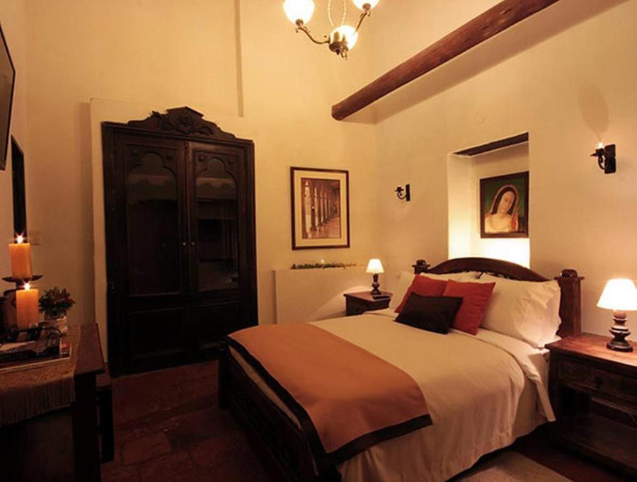 Hotel Meson De Los Virreyes Villa de Leyva Bagian luar foto