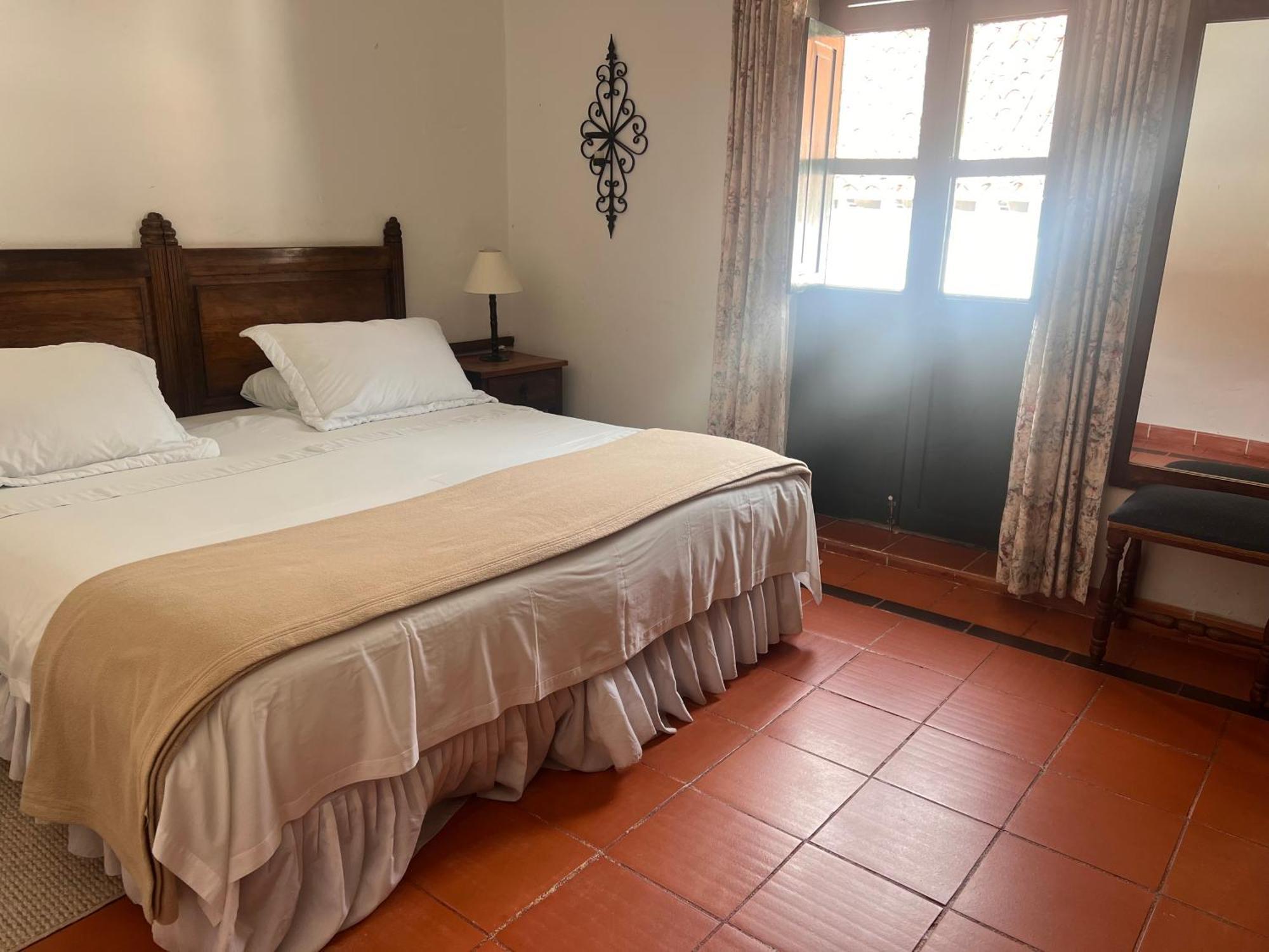 Hotel Meson De Los Virreyes Villa de Leyva Bagian luar foto