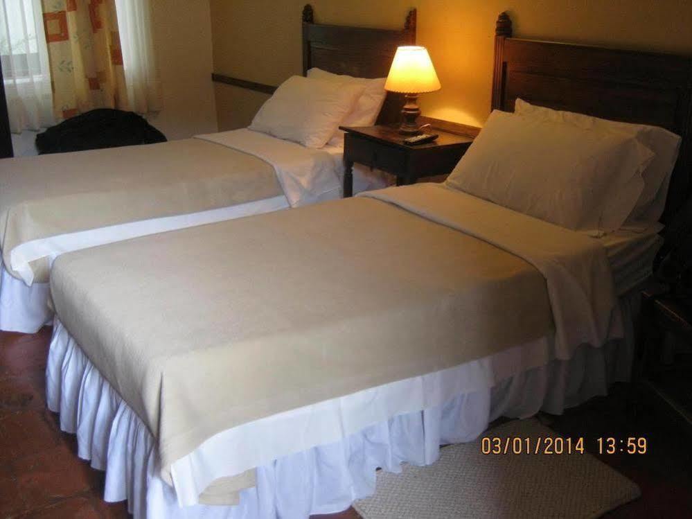 Hotel Meson De Los Virreyes Villa de Leyva Bagian luar foto